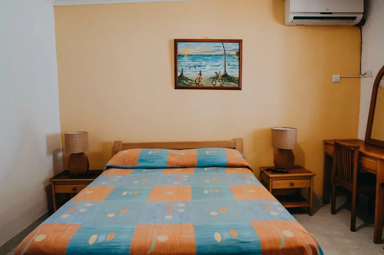 Cabanas Miss Mary Hotel Providencia Island